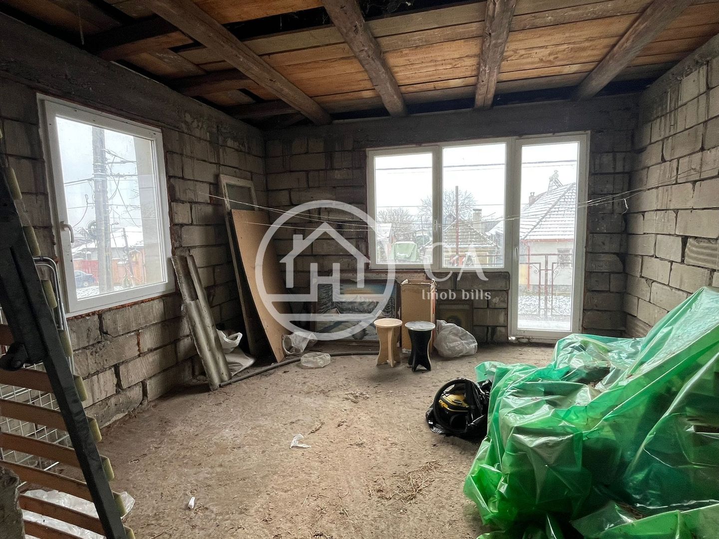 Casa de vanzare D+P+E+M cu 5 camere în Livada De Bihor - Poză 7