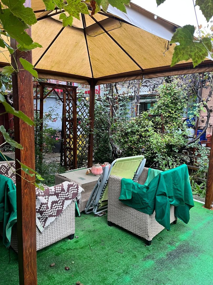 Casă de vânzare în Sânpetru Vechi - singur în curte, garaj, foișor - Poză 13