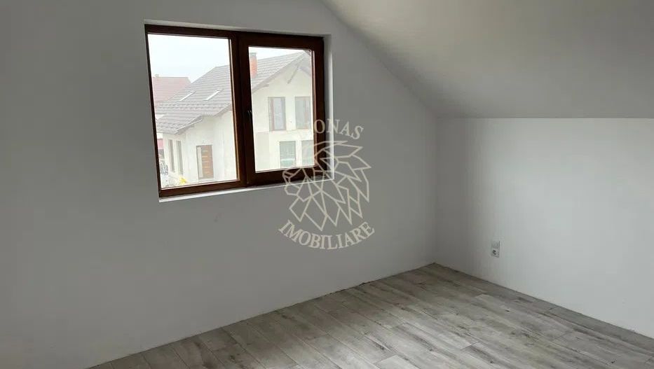 Casa 5 camere-3 balcoane-teren 500 mp-terasa-Beclean Baile Figa - Poză 5