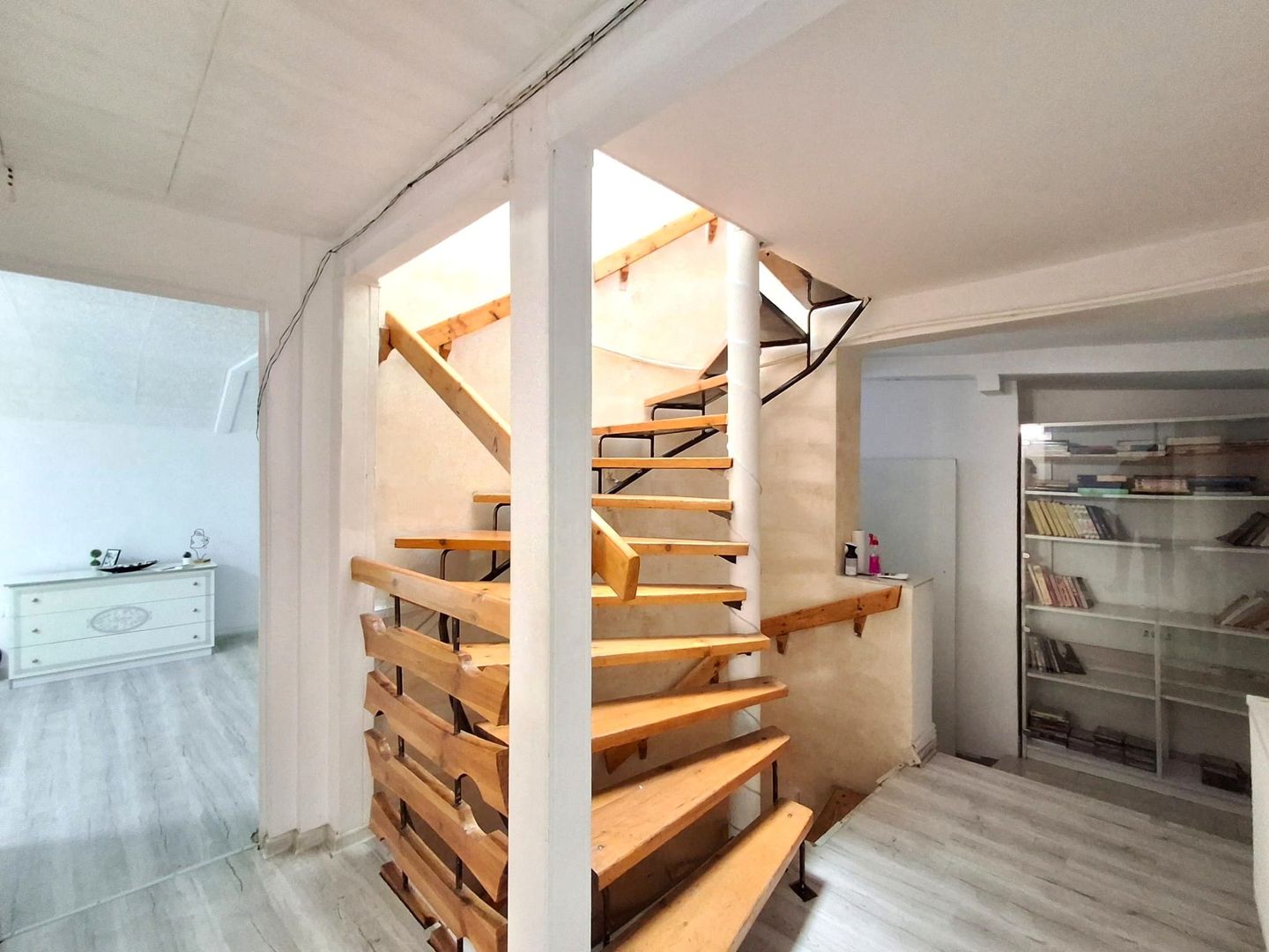 De Vanzare  Casa  zona Calea Calarasi - Poză 7