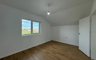 Duplex cu 4 camere si teren generos de 352 mp – Mosnita Noua - Poză 11