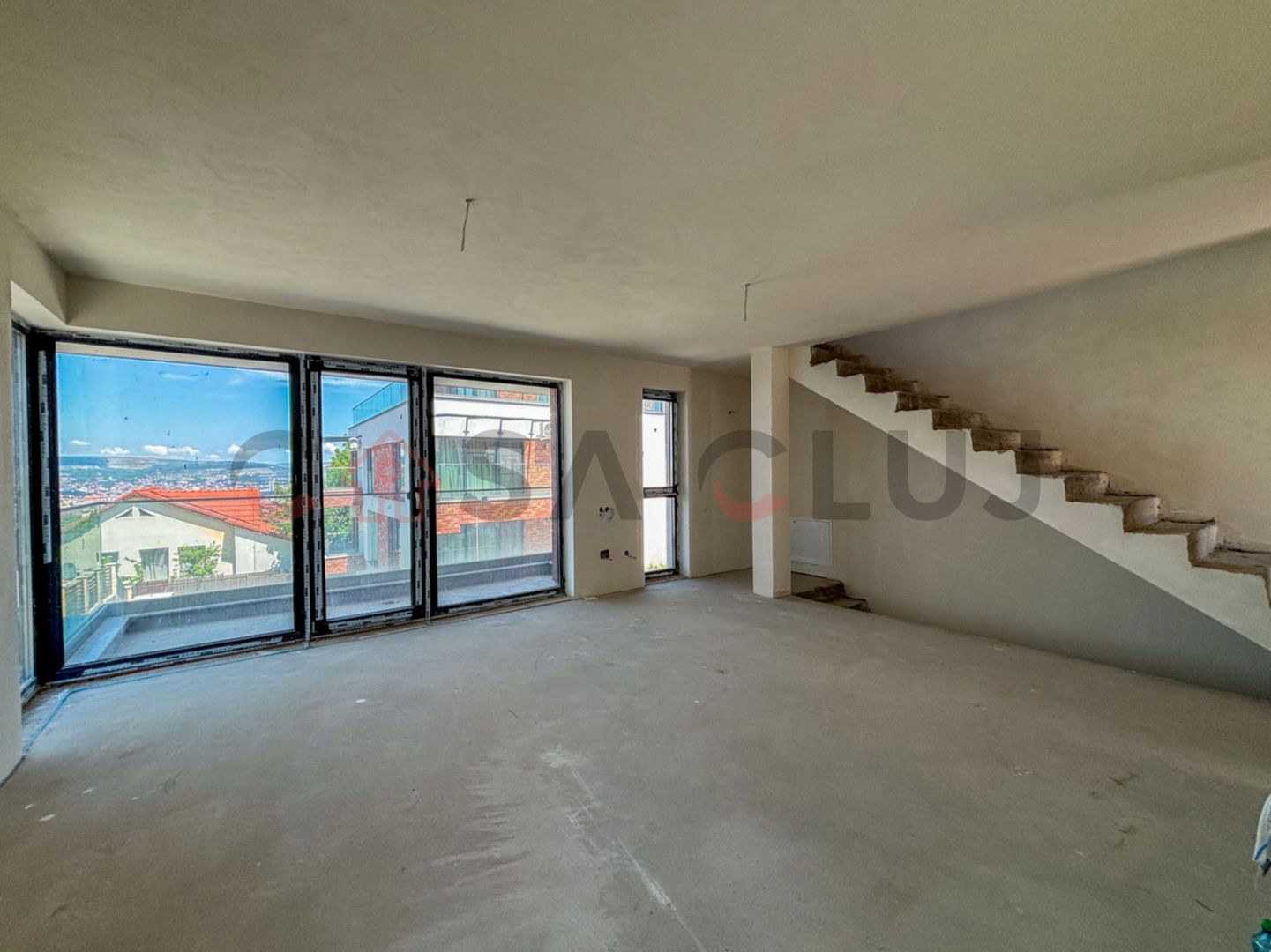Duplex Semifinisat - Zona Grand Hotel Italia - Garaj si priveliste - Poză 2