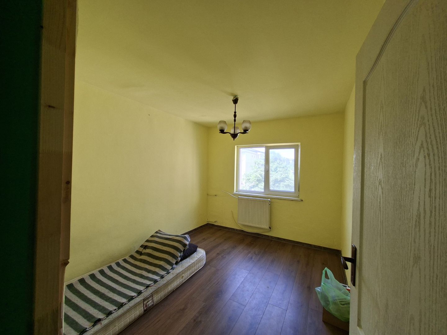 Apartament 3 camere -  decomandat - Zona Lipovei - Poză 2