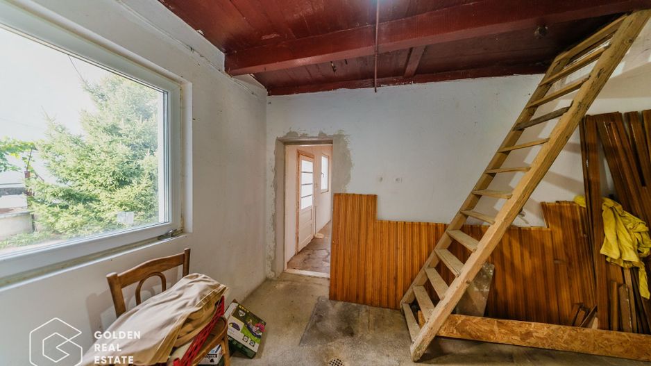 Vila superba, P+E,  Cuvin, 9 camere, 200 mp si teren 1300 mp plus anexa 3 camere - Poză 33