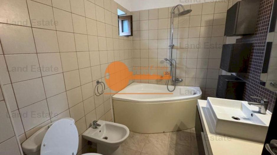 3 camere Ion Mihalache-Loc parcare ( 2008 ) - Poză 3