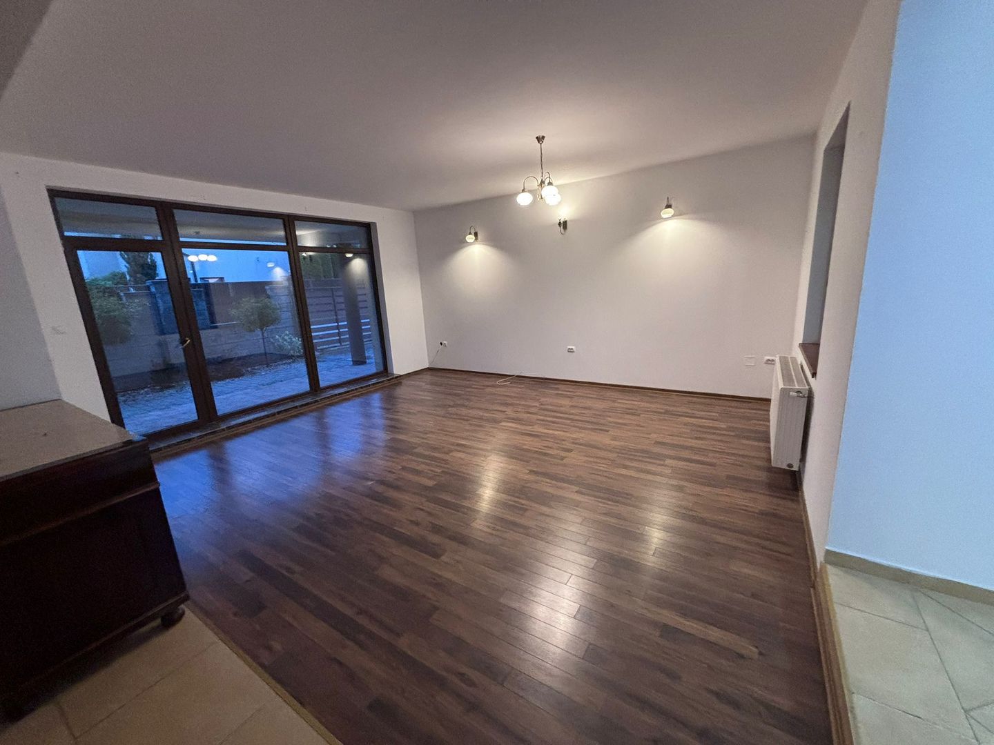 Casa individuala frumoasa si spatioasa in Giroc - Poză 1