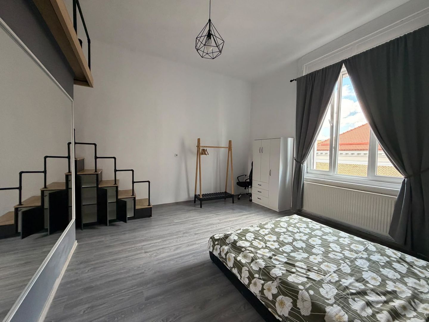 Apartament cu 3 camere | 80 mp | Ultracentral | UMF - Poză 3