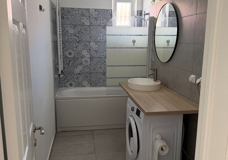 Inchiriez Apartement Bloc Nou - Poză 3