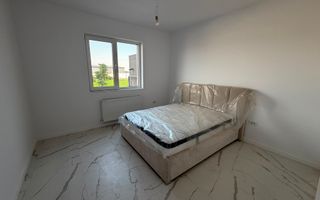 AP. 2 CAMERE- PARCARE, CURTE PROPRIE, CENTRALA, BUCATARIE INCHISA - Poză 2