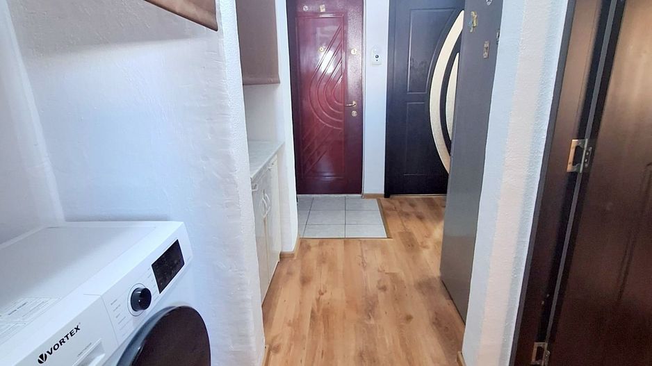 Apartament 2 camere de închiriat - Micro 17 - Mobilat - 350 Euro - Poză 3