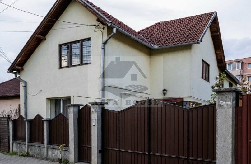 Casa individuala Sacele, 250 mp + 40 mp garaj + 556 mp curte - Poză 1