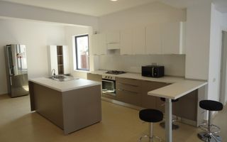 VILA CU 5 DORMITOARE SI PISCINA PRIVATA LA INCHIRIERE IN IANCU NICOLAE - Poză 2