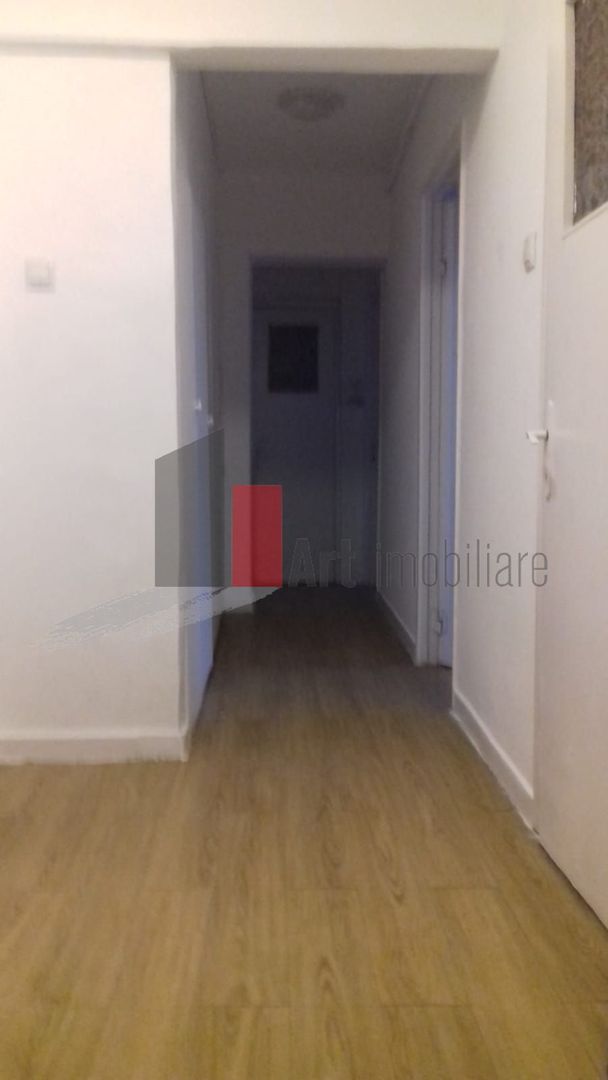 3 camere Grivitei - Poză 6