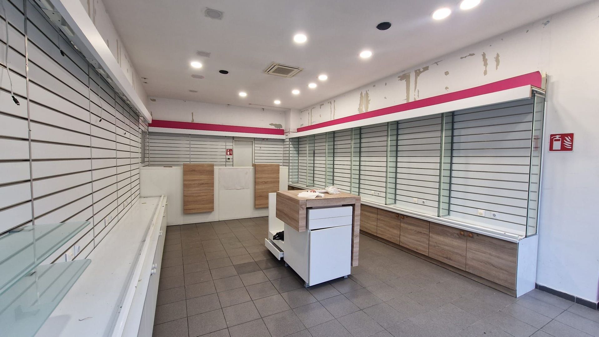 INCHIRIERE SPATIU COMERCIAL - Poză 3