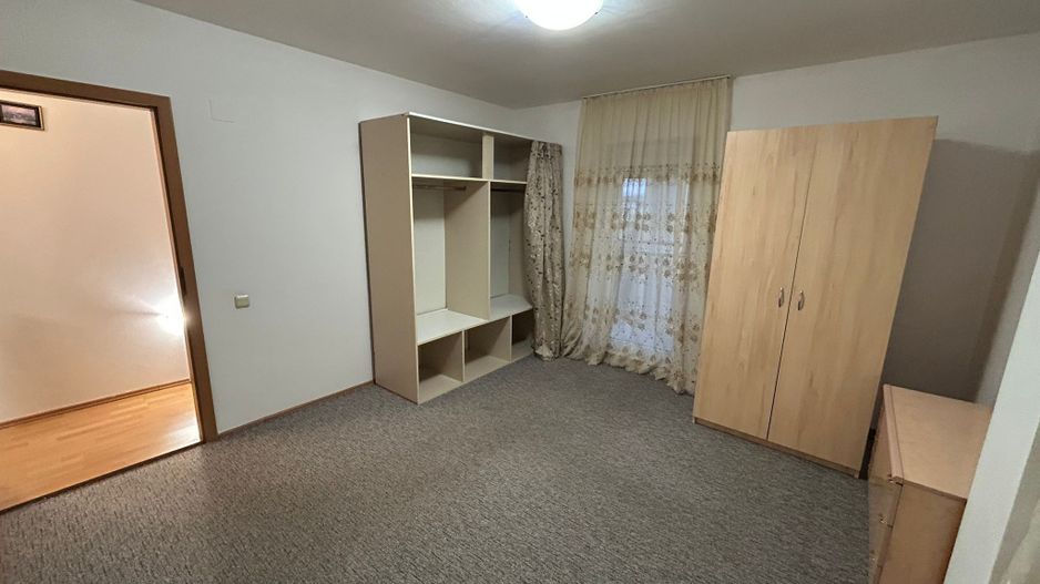 Apartament 3 camere -  zona Tolstoi - Poză 5