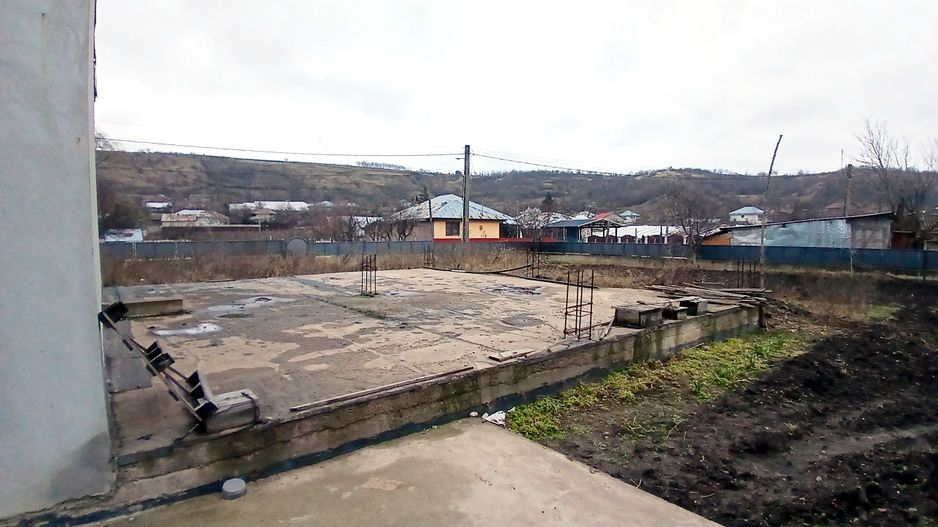 Hală, atelier și locuință, curte cu 900mp teren în Corod - Poză 4