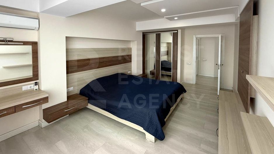 Chirie, apartament, 3 camere + living, strada București, Centru - Poză 7