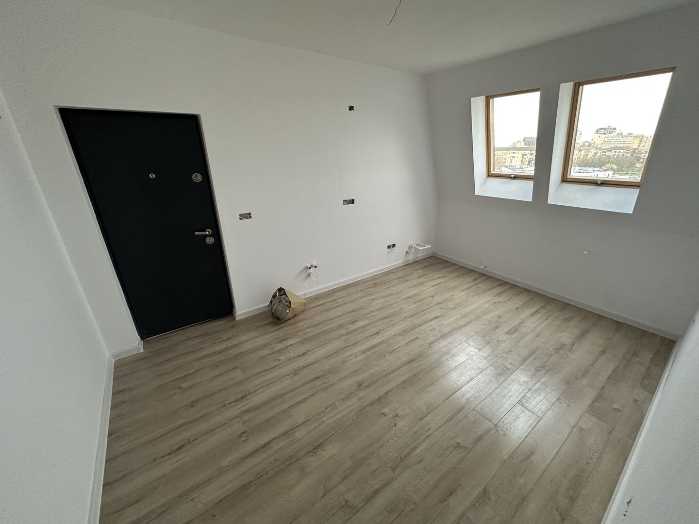 Apartament 2 camere la Mansarda zona Bucovinei - Poză 1