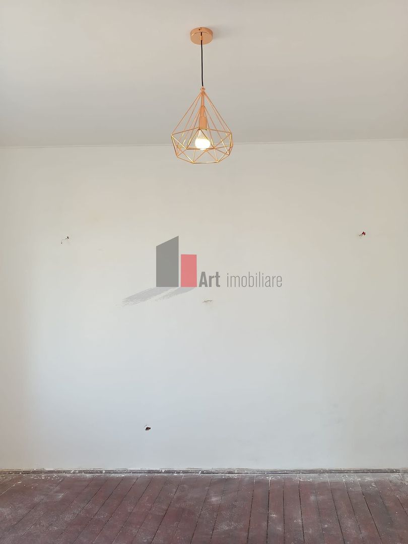 Vila  de inchiriat recent renovata - Poză 11