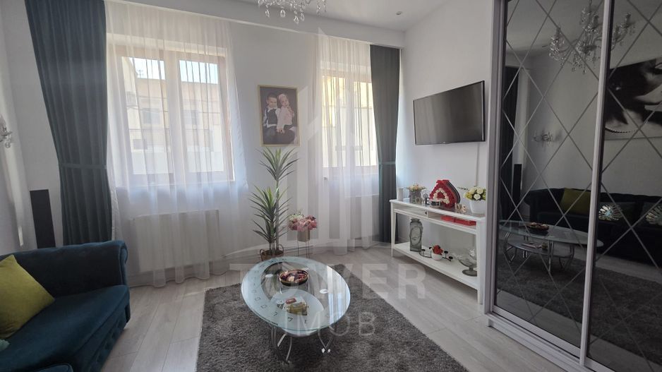 Apartament ULTRACENTRAL de vânzare - Poză 1