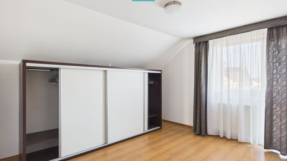 Casă de vânzare- 490 mp in Grigorescu /Oradea - Poză 9