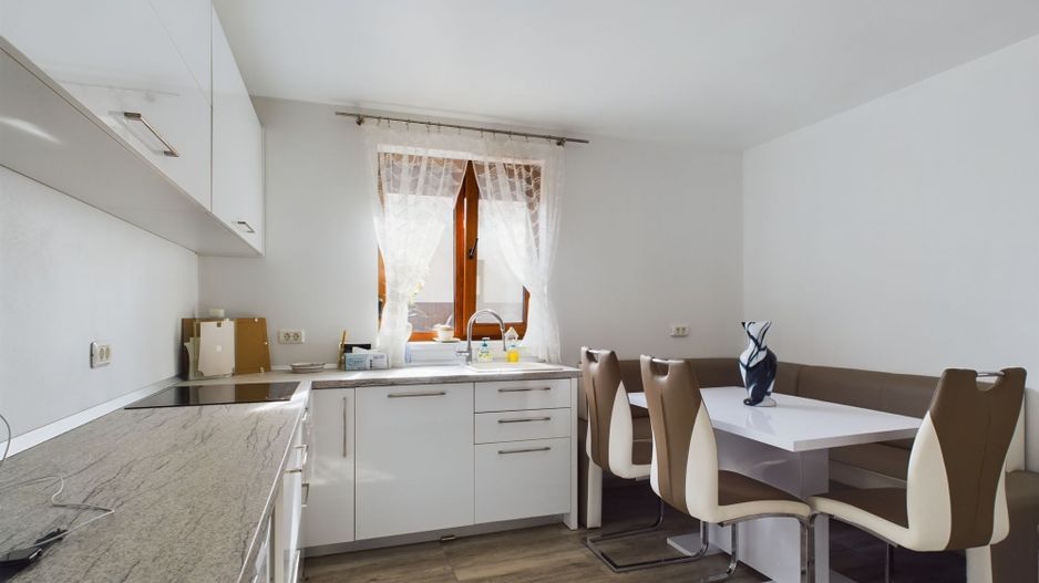 Casă Individuală Cărpiniș - Poză 9