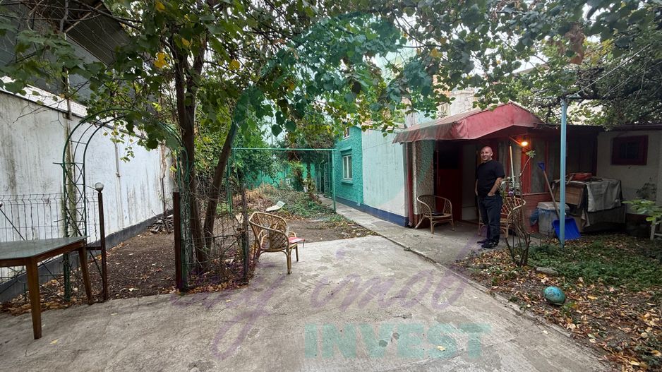 "Casa bunicii" pe un lot de teren de 307 mp - Poză 5