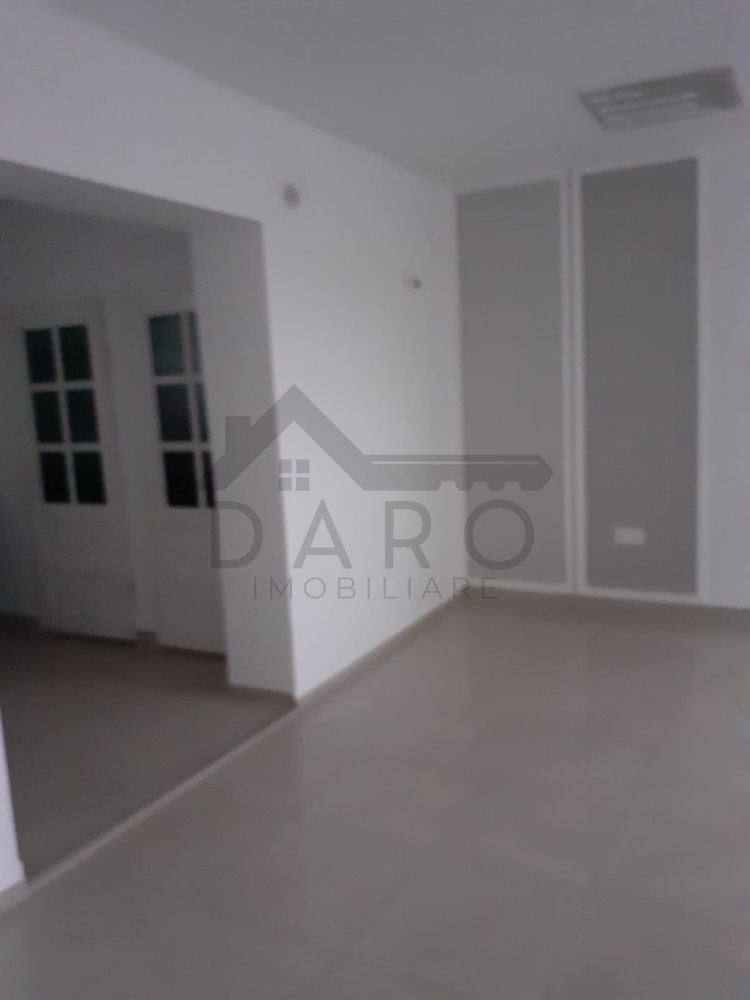 De vanzare imobil 62 mp-casa cu curte comuna -pret negociabil - Poză 5