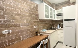 De vânzare Centru Medical Multifuncțional 196 mp zona Coresi - Poză 13