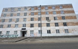 BLOC DE GARSONIERE P+4 SUPRAFAȚĂ UTILĂ 2135MP TEREN 2967 MP CĂMPULUNG - Poză 2