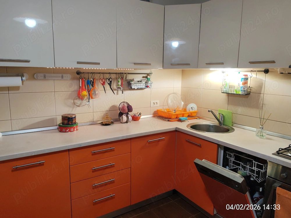 Apartament 3 camere bloc nou, 2 bai, parcare, centrala, 10 min metrou - Poză 3