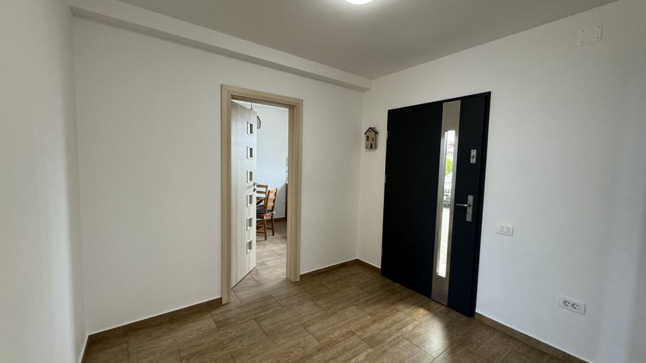 Vilă modernă de vânzare în Cristian | Construcție 2019 | Teren 500 mp - Poză 12