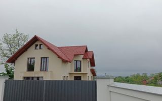 Casă/Vilă Dumbrăveni/Suceava - Poză 3