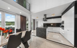 Vilă exclusivistă cu arhitectură și mobilier de designer I Livezeni - Poză 2