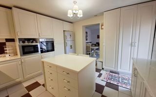 Casa P+M, cu 5 camere, zona Central - Poză 6