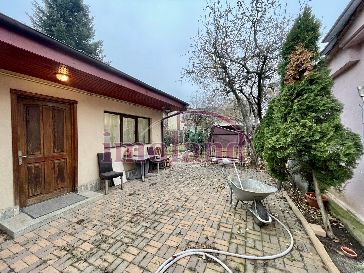 Casă parter 123 mp, complet renovată, curte generoasă, teren 400 mp - Giulesti - Poză 4