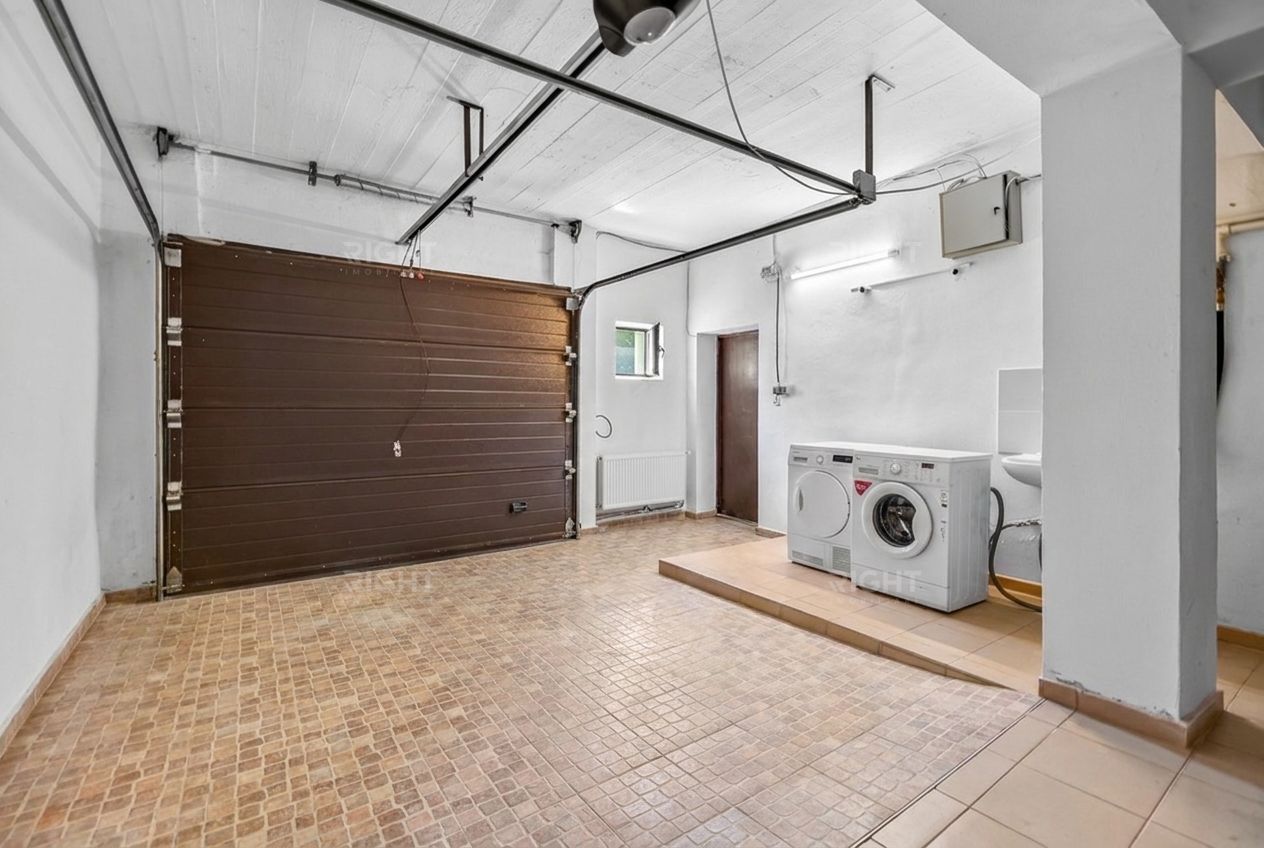 Casa pe 3 niveluri | Terasa cu priveliste | 3 parcari | Pozitie centrala - Poză 10