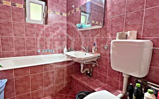 Apartament cu 3 camere de vanzare in zona Rogerius, Oradea - Poză 7