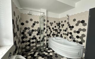 Vila Individuală Elegantă cu 6 camere, Curte Proprie–Padurea Baneasa - Poză 9