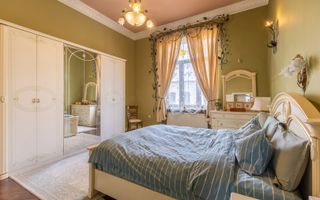 Casa din secolul XIX, ultrafinisata, ultracentral, 855 mp teren - Poză 4