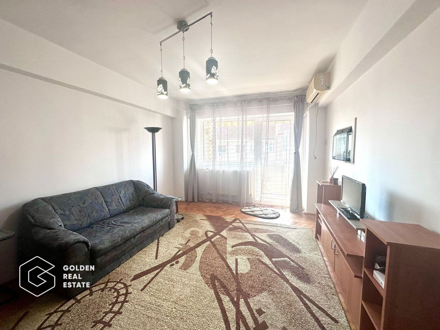 Apartament 2 camere, zona Alfa, aproape de tramvai, loc parcare inclus - Poză 1
