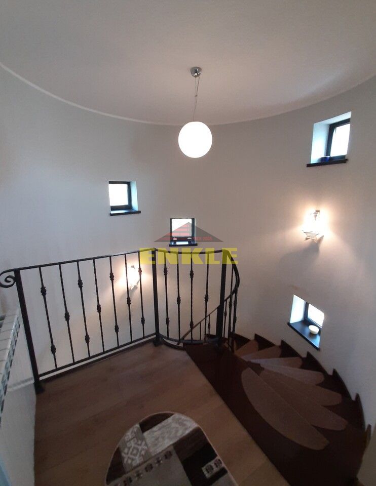 Vila 5 camere, Lebada , finisaje de lux, pret 295000 euro neg - Poză 16