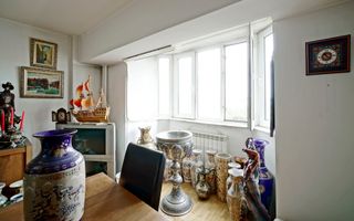 Apartament 5 camere in Piata Victoriei,bloc 1995 - Poză 5