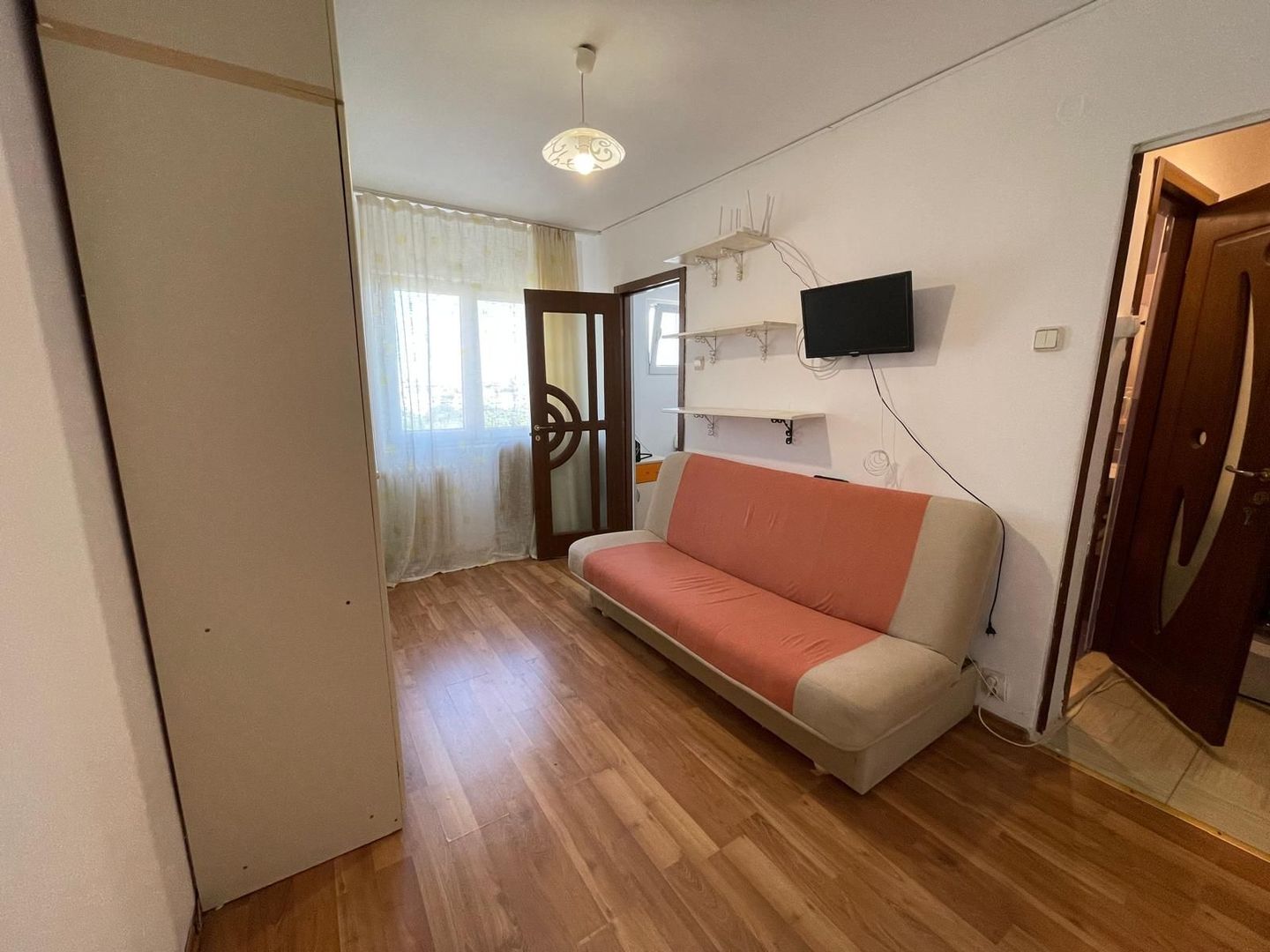 GARS. PIATA SUDULUI, PET-FRIENDLY, BUCATARIE INCHISA, METROU 8 MIN - Poză 2