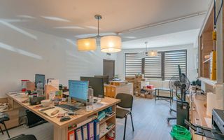 Spatiu birou cu acces din strada - Poză 1