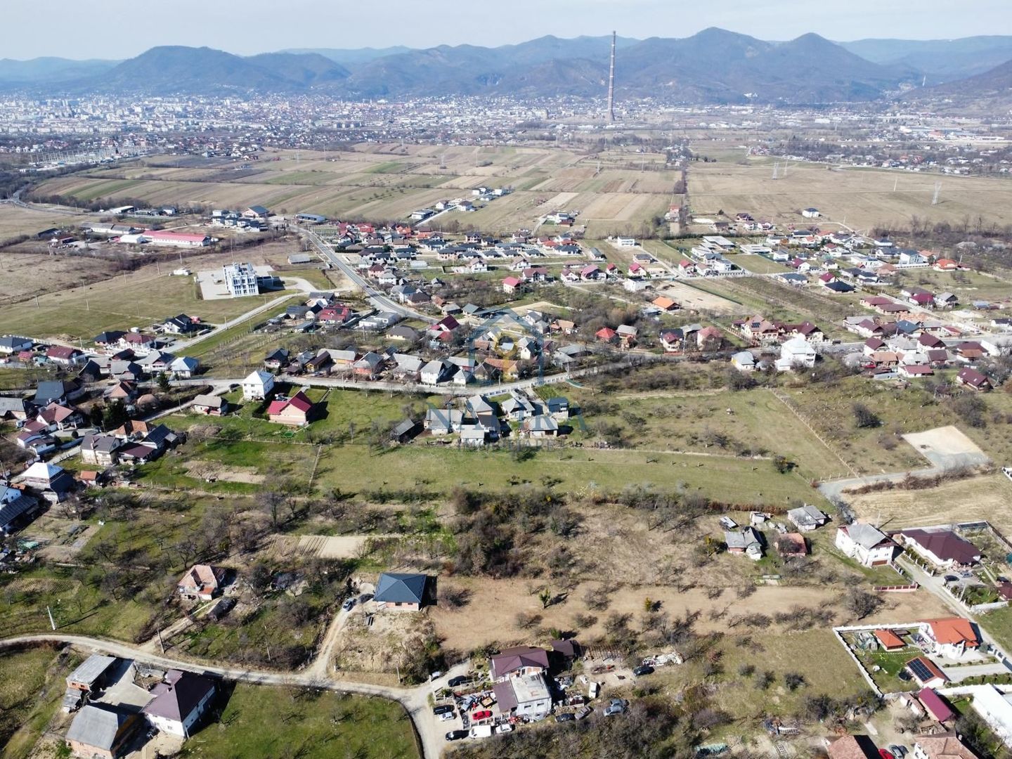 Teren de vânzare în Groși cu priveliște superbă - Poză 3