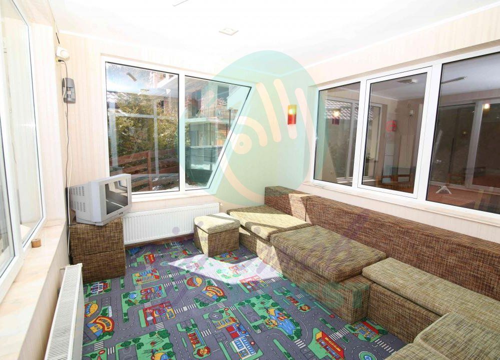 Vila cu 24 de camere cu priveliste superba ideal investitie in PREDEAL - Poză 46