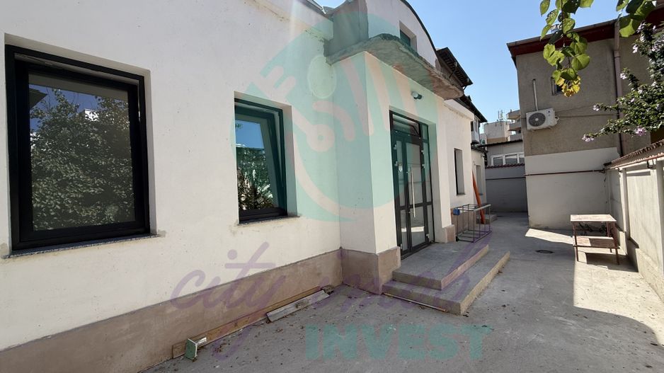 Vilă de birouri complet renovată | Mărășești - Poză 1