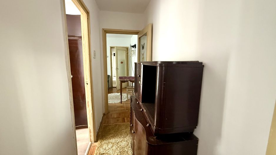 APARTAMENT 4 CAMERE - Poză 6