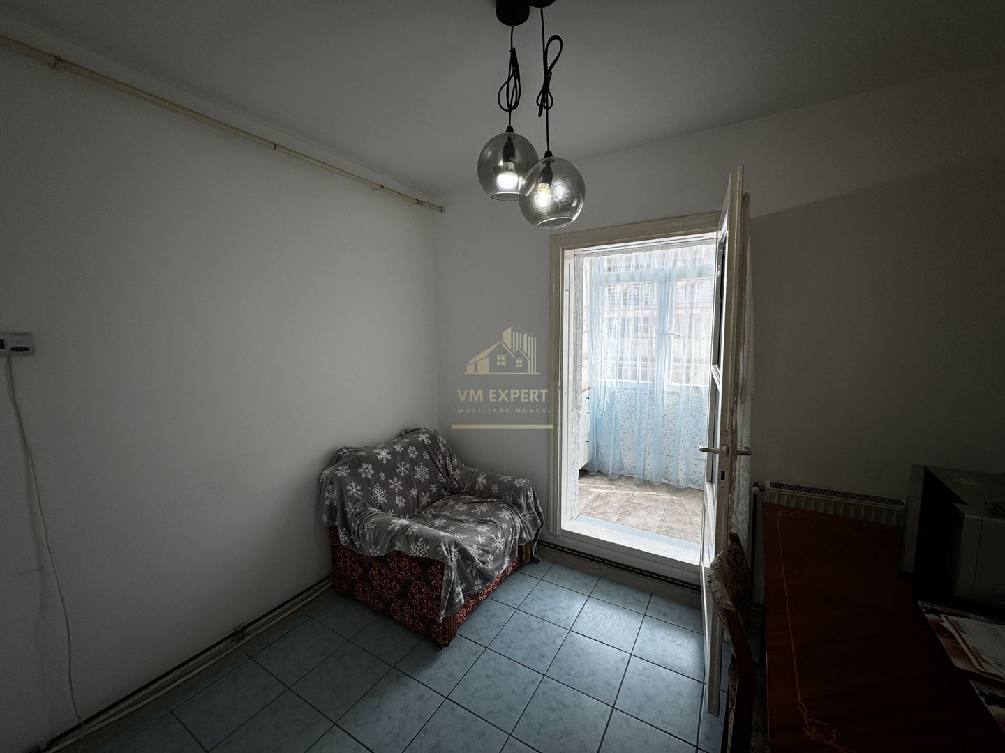 APARTAMENT 2 CAMERE CÂMPULUNG, ETAJ 2, GRUI - Poză 6